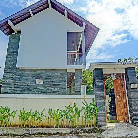 Oyo 91123 Madhava 108 Hotel Ungasan Exterior foto