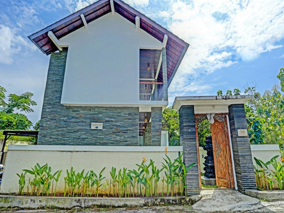 Oyo 91123 Madhava 108 Hotel Ungasan Exterior foto