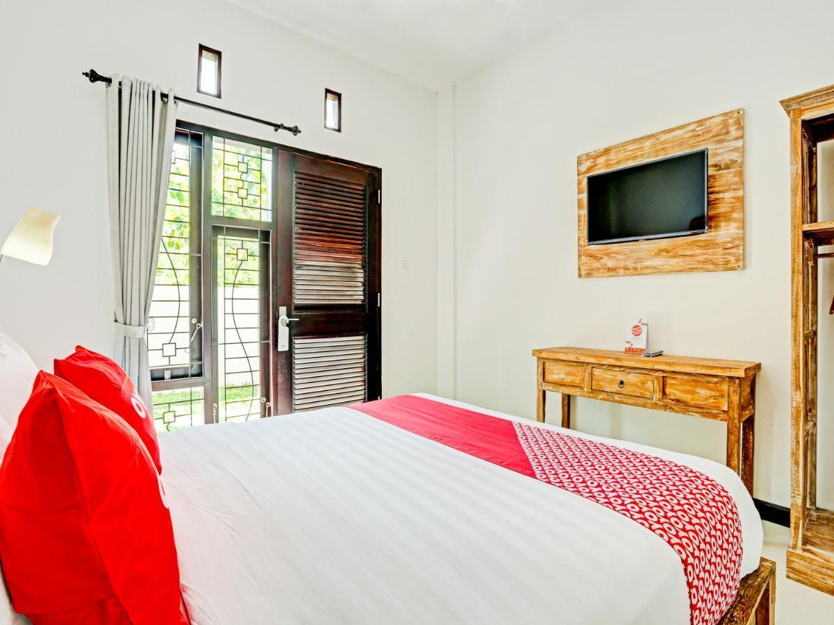 Oyo 91123 Madhava 108 Hotel Ungasan Exterior foto
