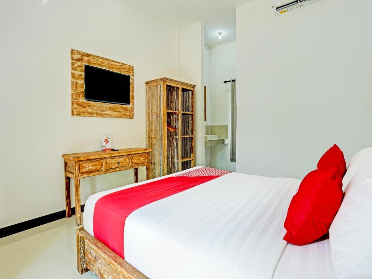 Oyo 91123 Madhava 108 Hotel Ungasan Exterior foto